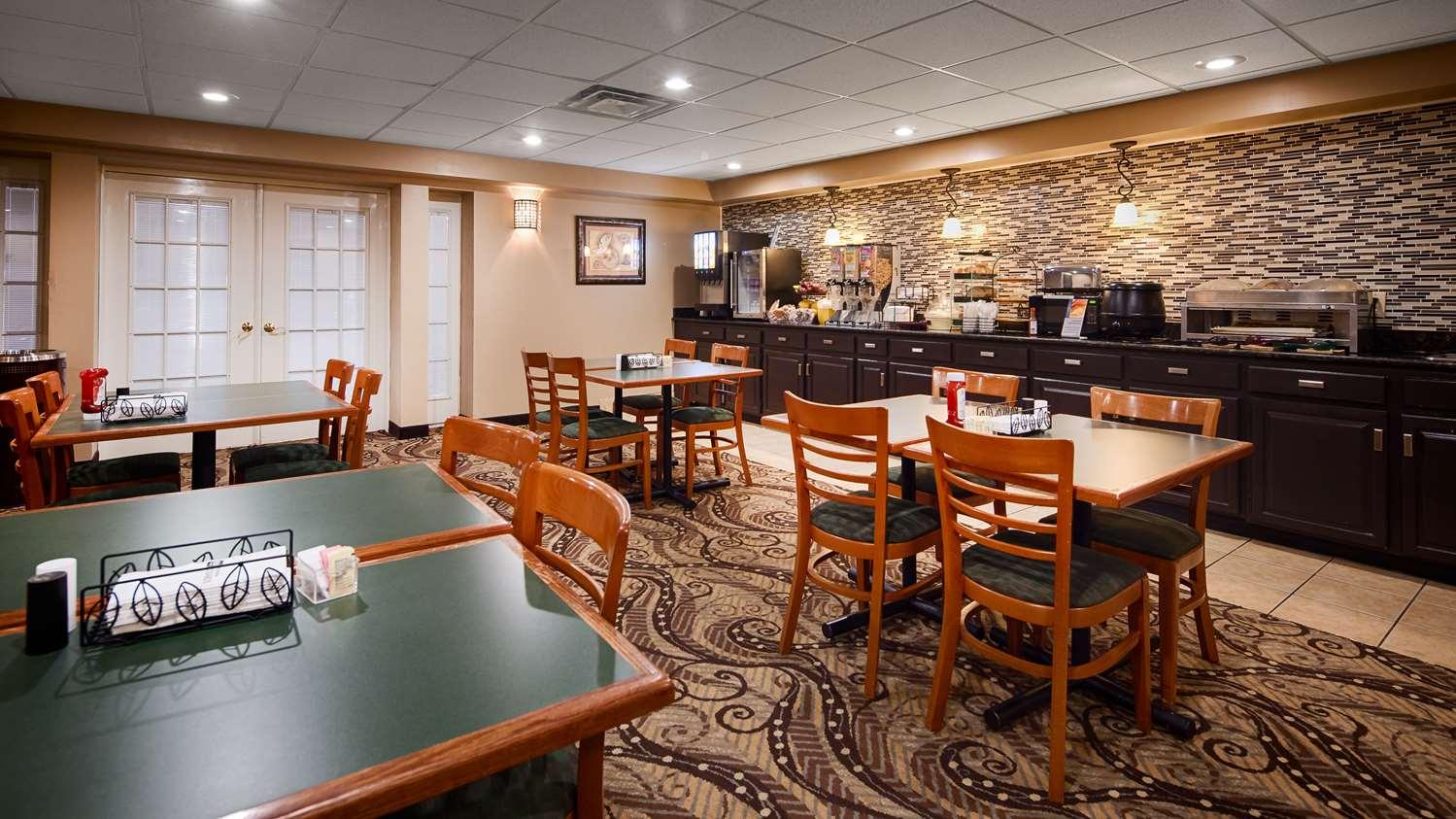 Rodeway Inn Barboursville Exterior photo