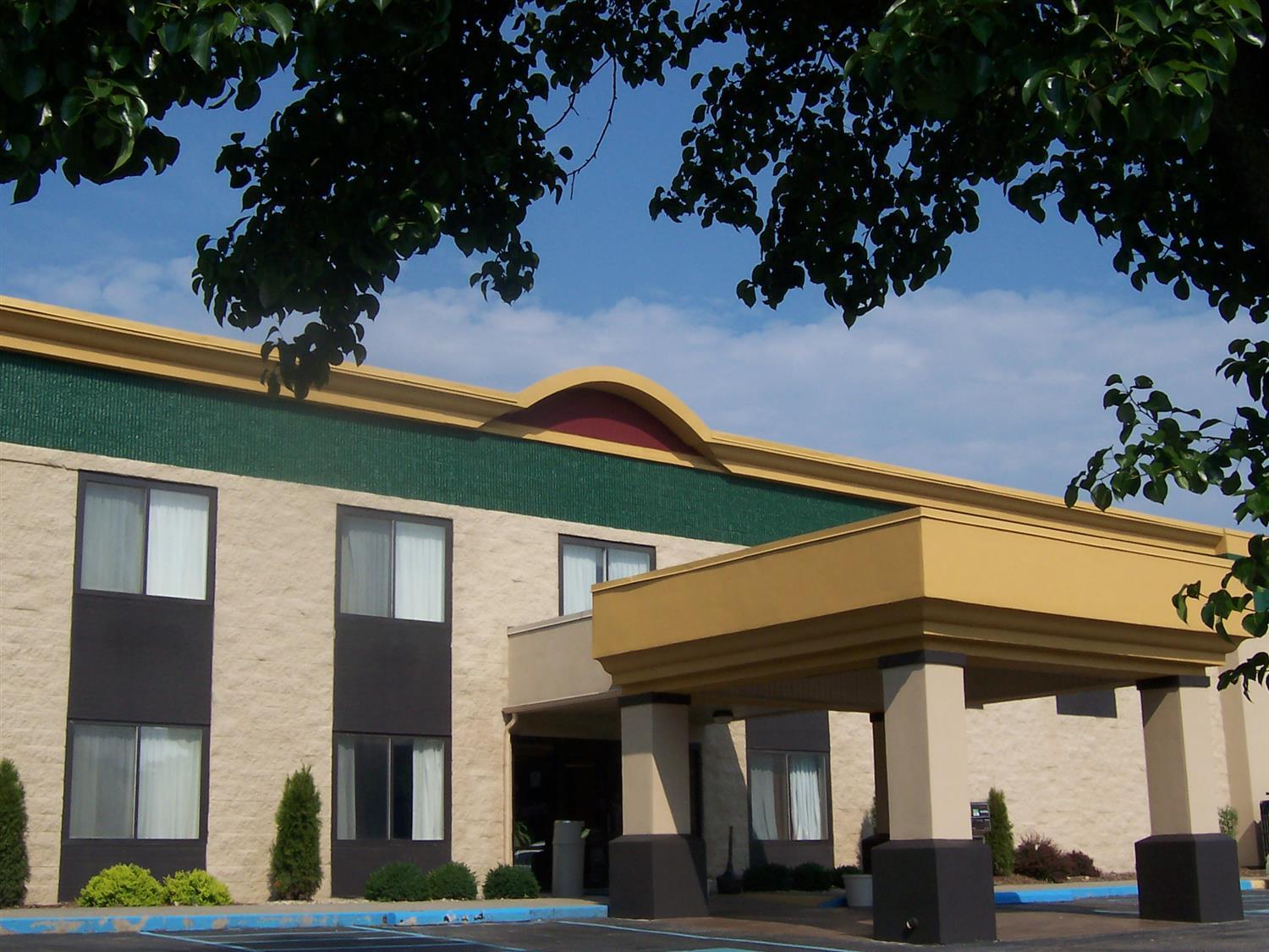 Best Western Huntington Mall Inn Barboursville Exterior photo