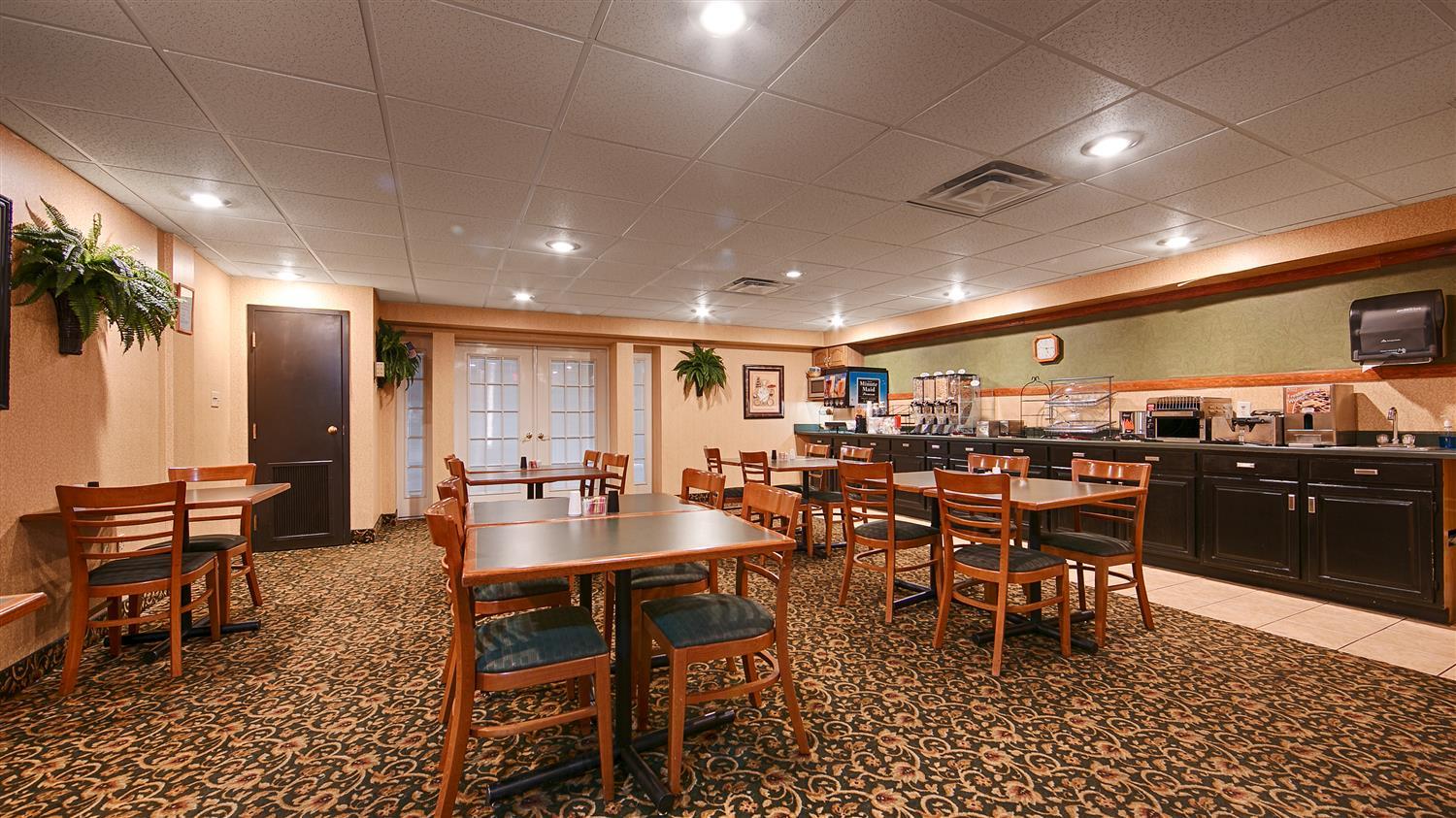 Rodeway Inn Barboursville Exterior photo