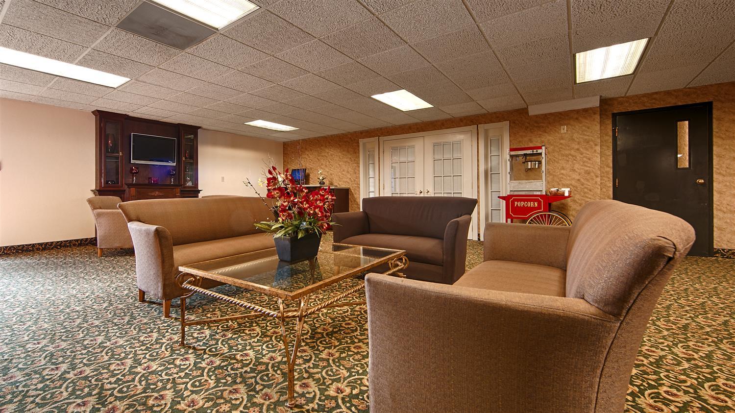 Rodeway Inn Barboursville Exterior photo