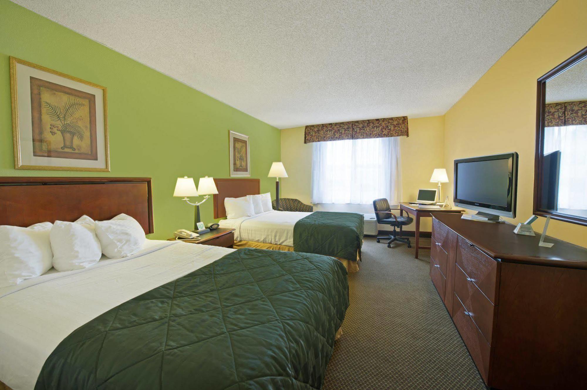 Rodeway Inn Barboursville Exterior photo