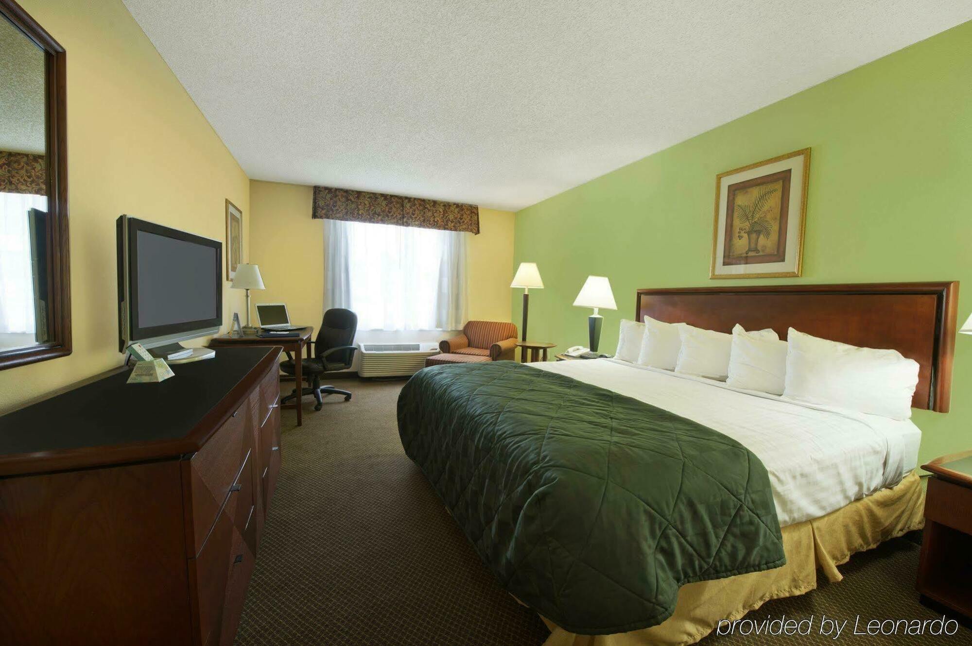 Rodeway Inn Barboursville Exterior photo